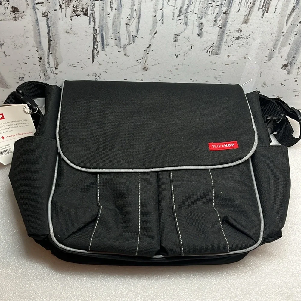 Skip Hop Dash Messenger Diaper Bag Black